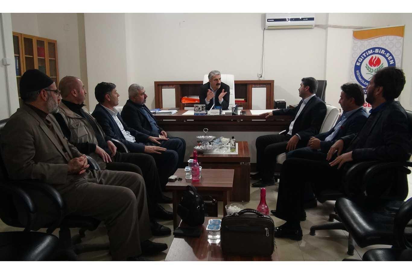 HÜDA PAR Mardin İl Başkanlığından Eğitim-Bir-Sen’e ziyaret HÜDA PAR Mardin İl Başkanlığından Eğitim-Bir-Sen’e ziyaret